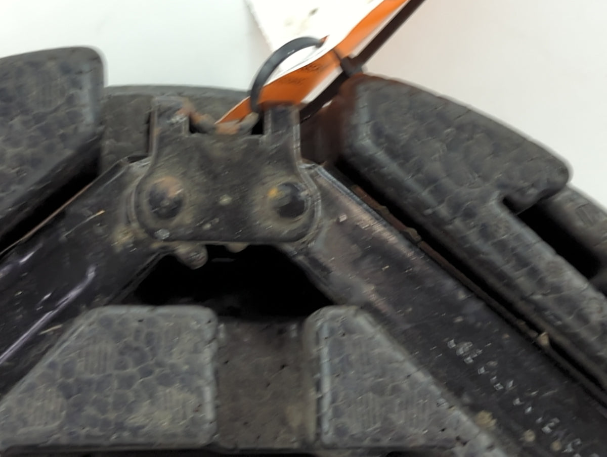 2014 Buick Verano Spare Scissor Car Jack 1182222 - Oemusedautoparts1.com