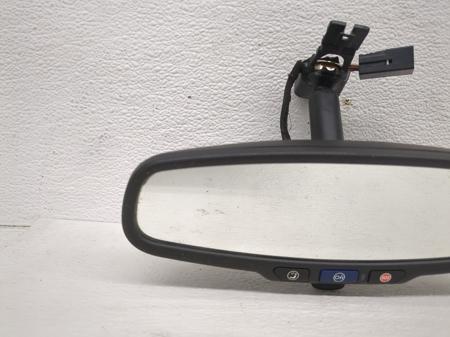 2012-2017 Buick Verano Interior Rear View Mirror Replacement OEM P/N:E1026391 Fits OEM Used Auto Parts - Oemusedautoparts1.c