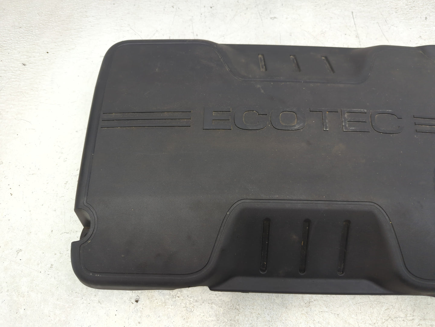 2014 Buick Verano Engine Cover - Oemusedautoparts1.com