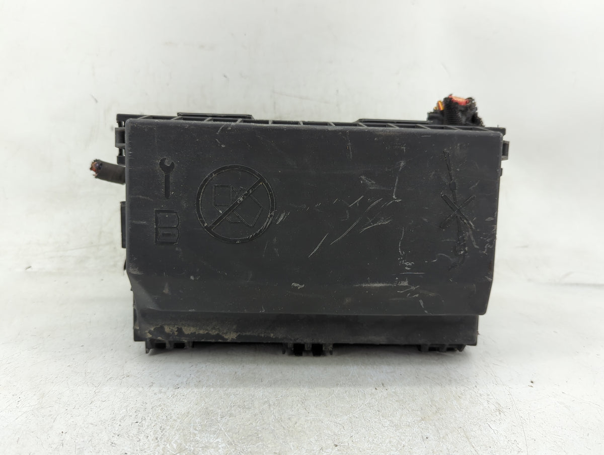 2013-2016 Buick Verano Fusebox Fuse Box Panel Relay Module P/N:13403357 Fits Fits 2013 2014 2015 2016 OEM Used Auto Parts - 