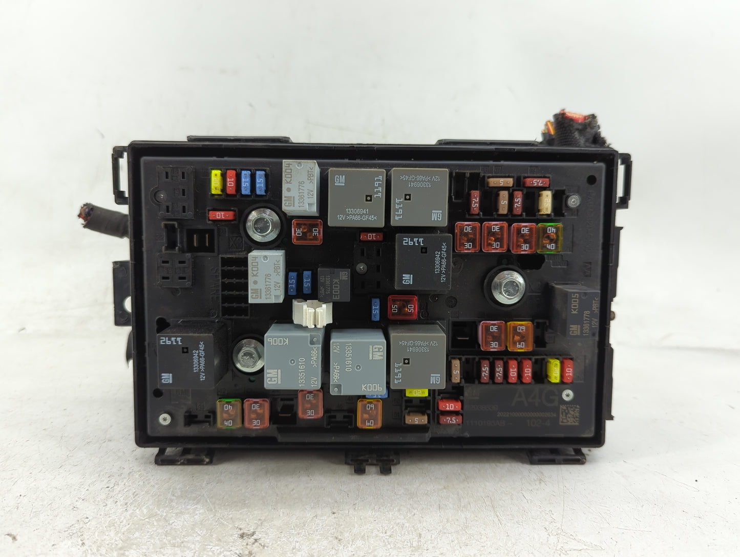 2013-2016 Buick Verano Fusebox Fuse Box Panel Relay Module P/N:13403357 Fits Fits 2013 2014 2015 2016 OEM Used Auto Parts - 