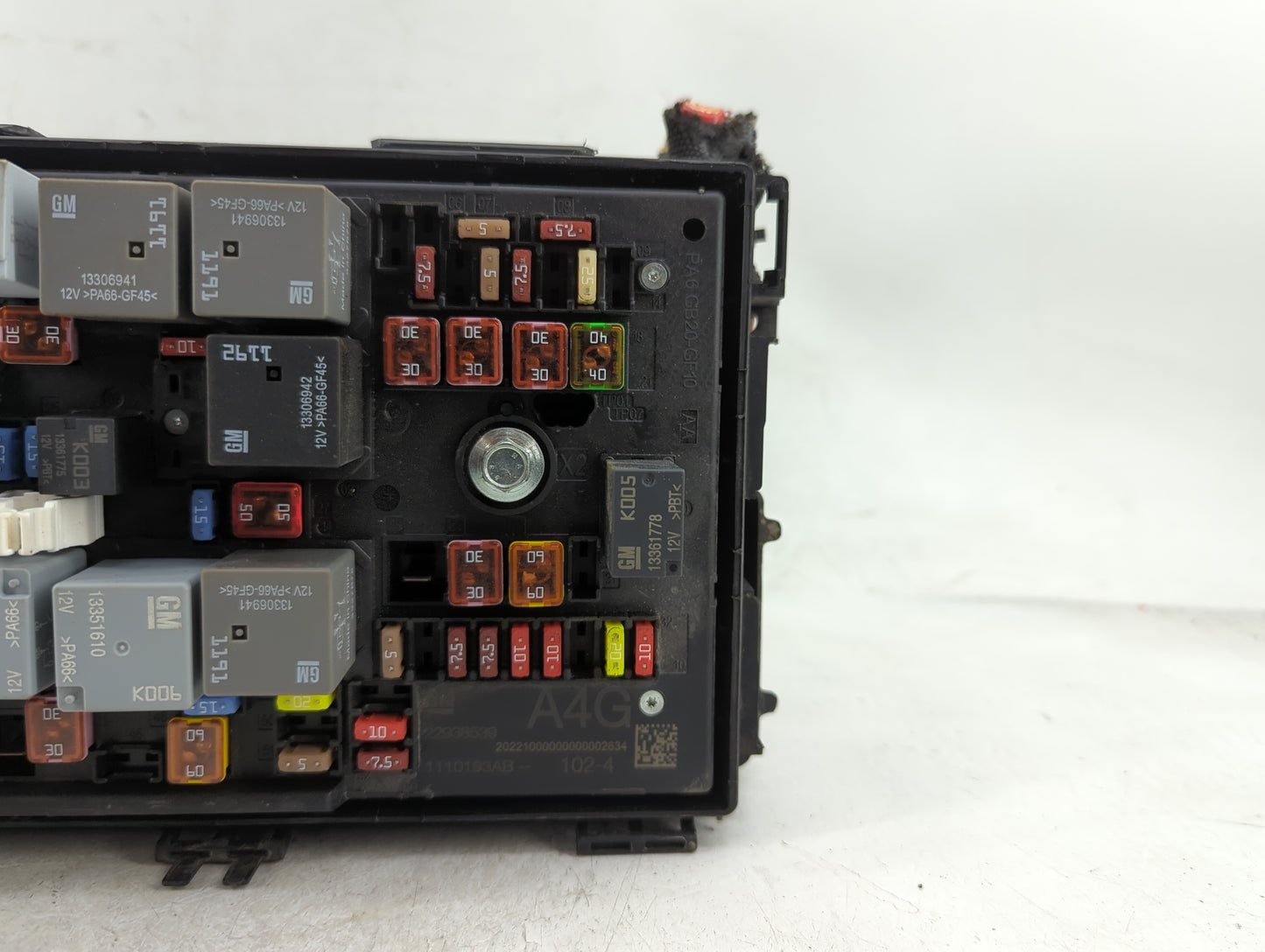2013-2016 Buick Verano Fusebox Fuse Box Panel Relay Module P/N:13403357 Fits Fits 2013 2014 2015 2016 OEM Used Auto Parts - 
