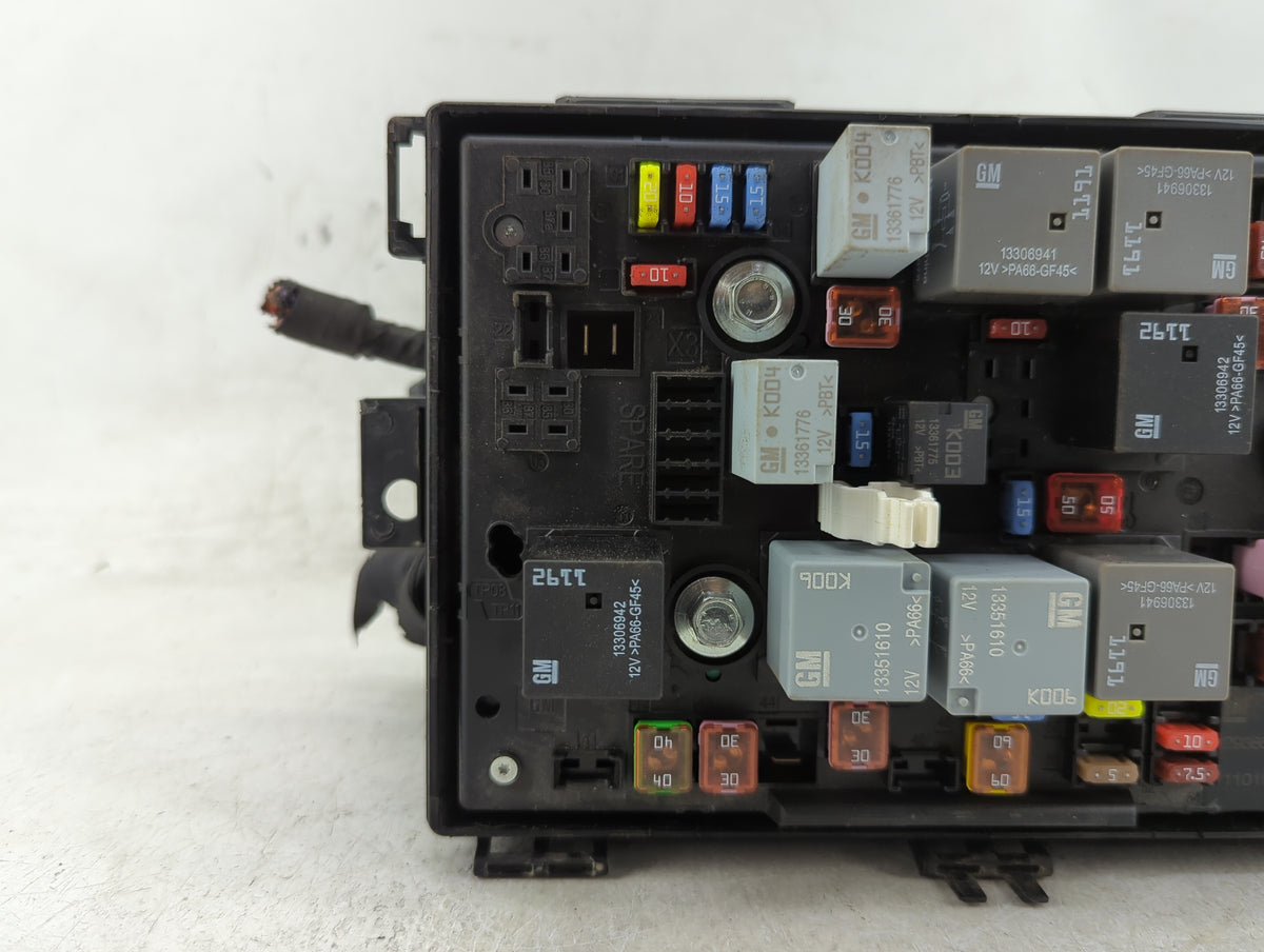 2013-2016 Buick Verano Fusebox Fuse Box Panel Relay Module P/N:13403357 Fits Fits 2013 2014 2015 2016 OEM Used Auto Parts - 
