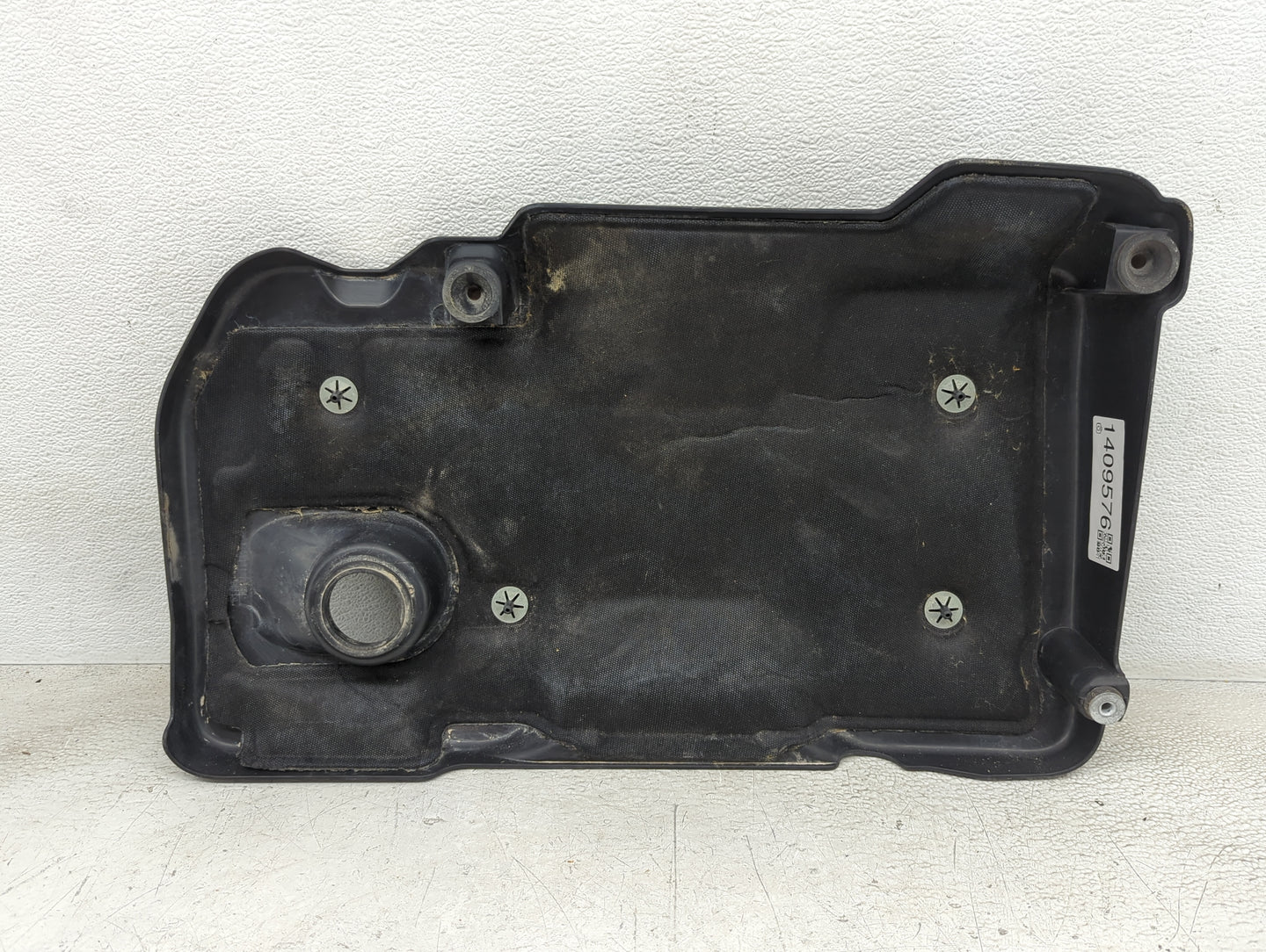 2014 Buick Verano Engine Cover - Oemusedautoparts1.com