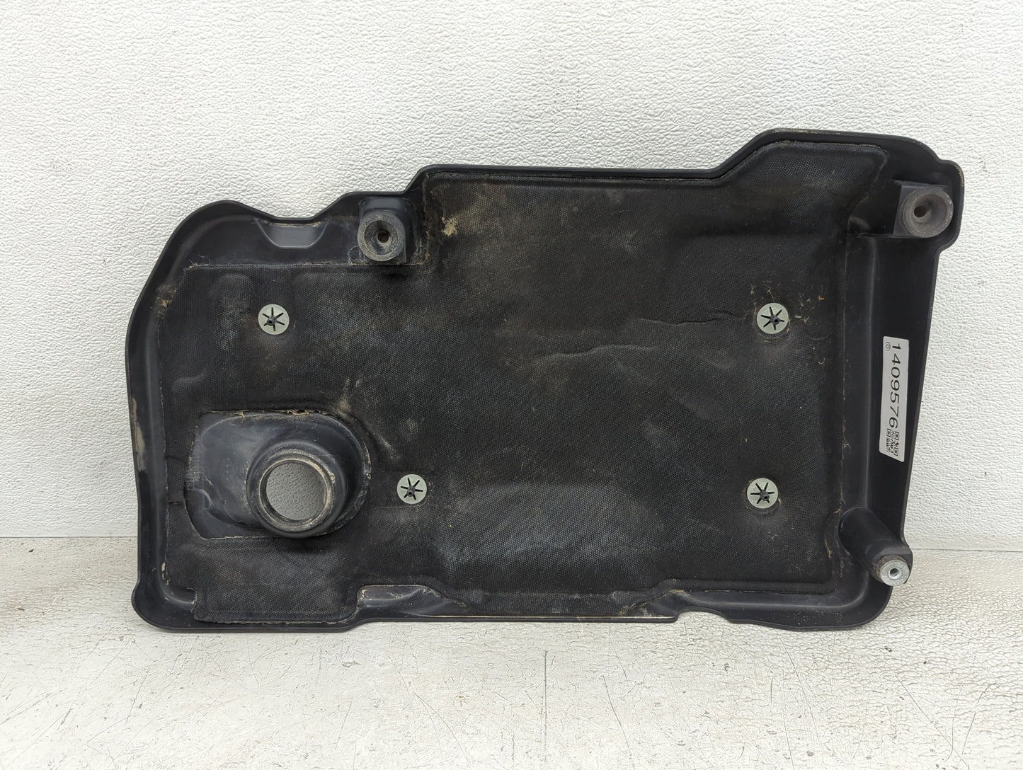 2014 Buick Verano Engine Cover - Oemusedautoparts1.com