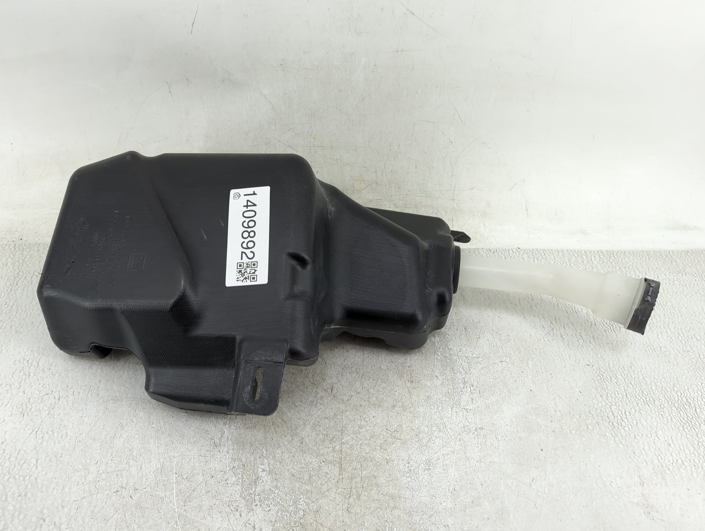 2014-2017 Buick Verano Windshield Washer Fluid Reservoir Bottle Oem - Oemusedautoparts1.com