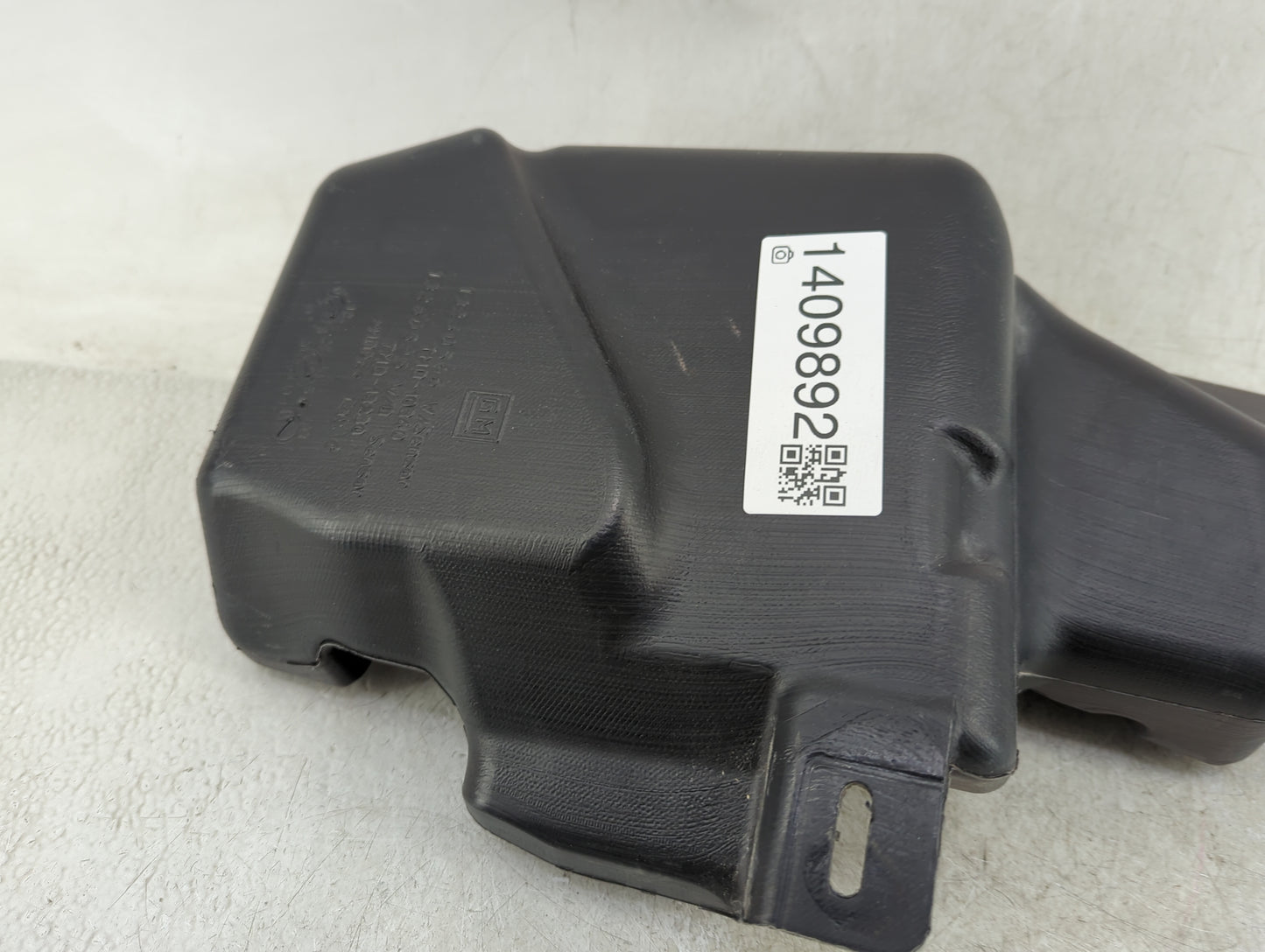 2014-2017 Buick Verano Windshield Washer Fluid Reservoir Bottle Oem - Oemusedautoparts1.com