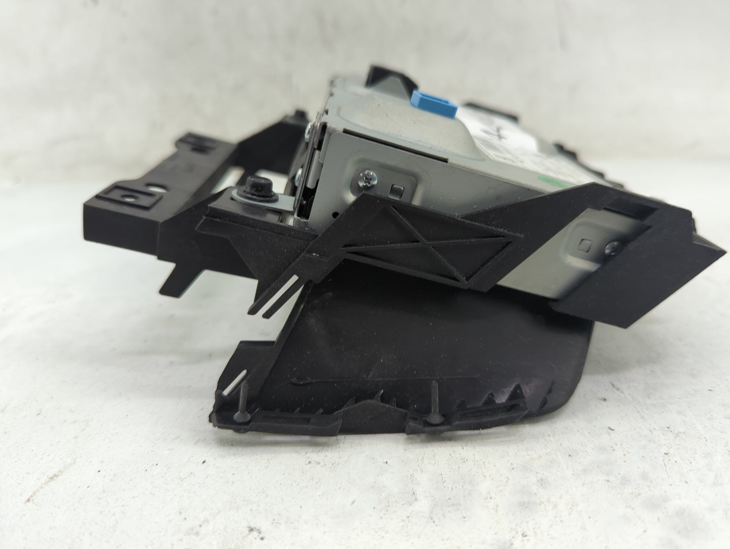 2014 Buick Verano Information Display Screen Black - Oemusedautoparts1.com