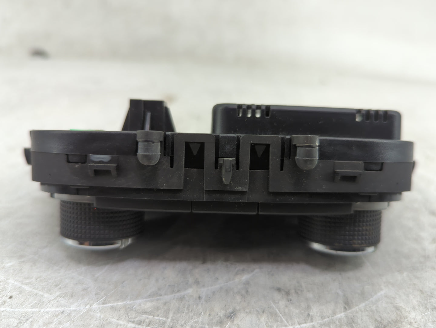 2012-2017 Buick Verano Climate Control Module Temperature AC/Heater Replacement P/N:A2C83307000 Fits OEM Used Auto Parts - O