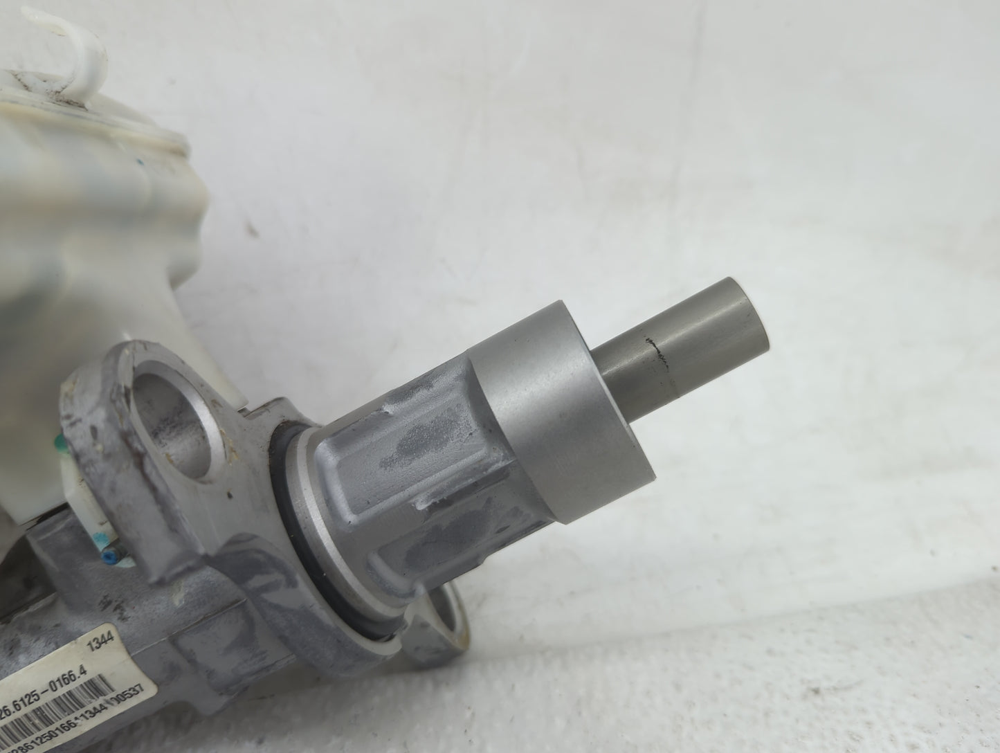 2012-2017 Buick Verano Brake Master Cylinder 1451145 - Oemusedautoparts1.com
