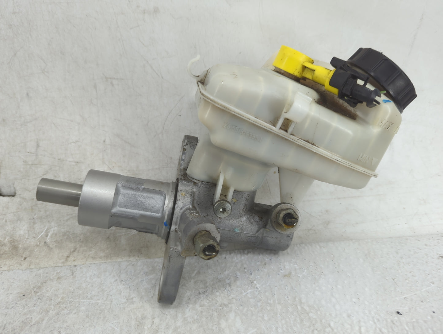 2012-2017 Buick Verano Brake Master Cylinder 1451145 - Oemusedautoparts1.com