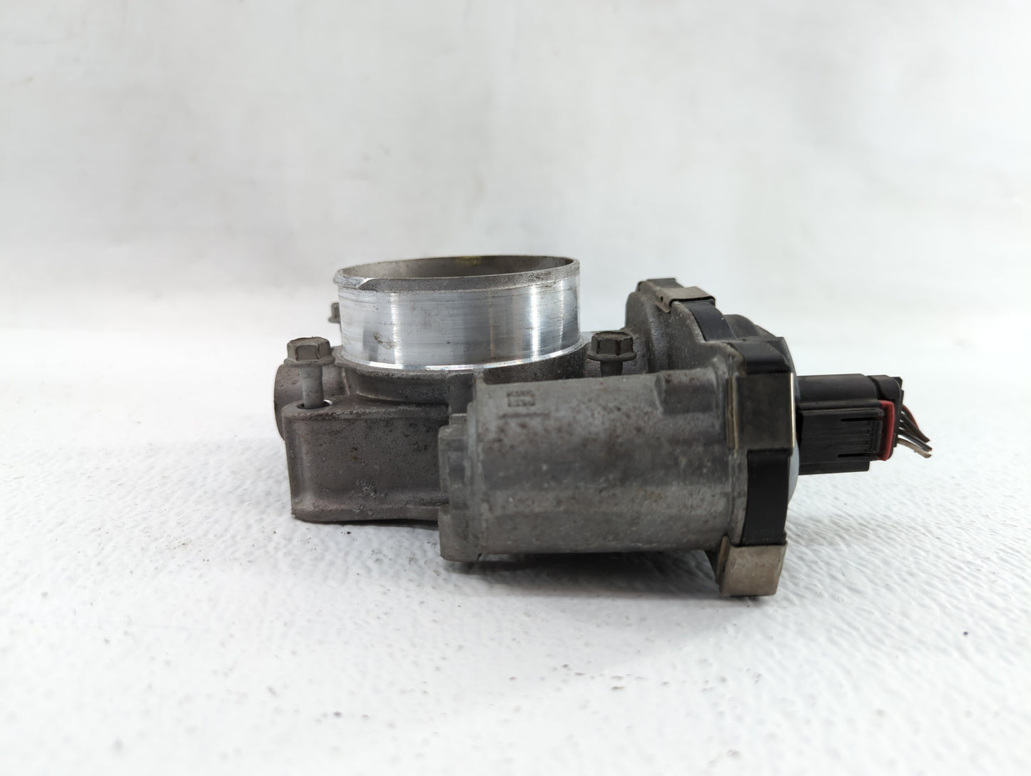2012-2015 Buick Verano Throttle Body P/N:12632101CA Fits Fits 2012 2013 2014 2015 OEM Used Auto Parts - Oemusedautoparts1.co