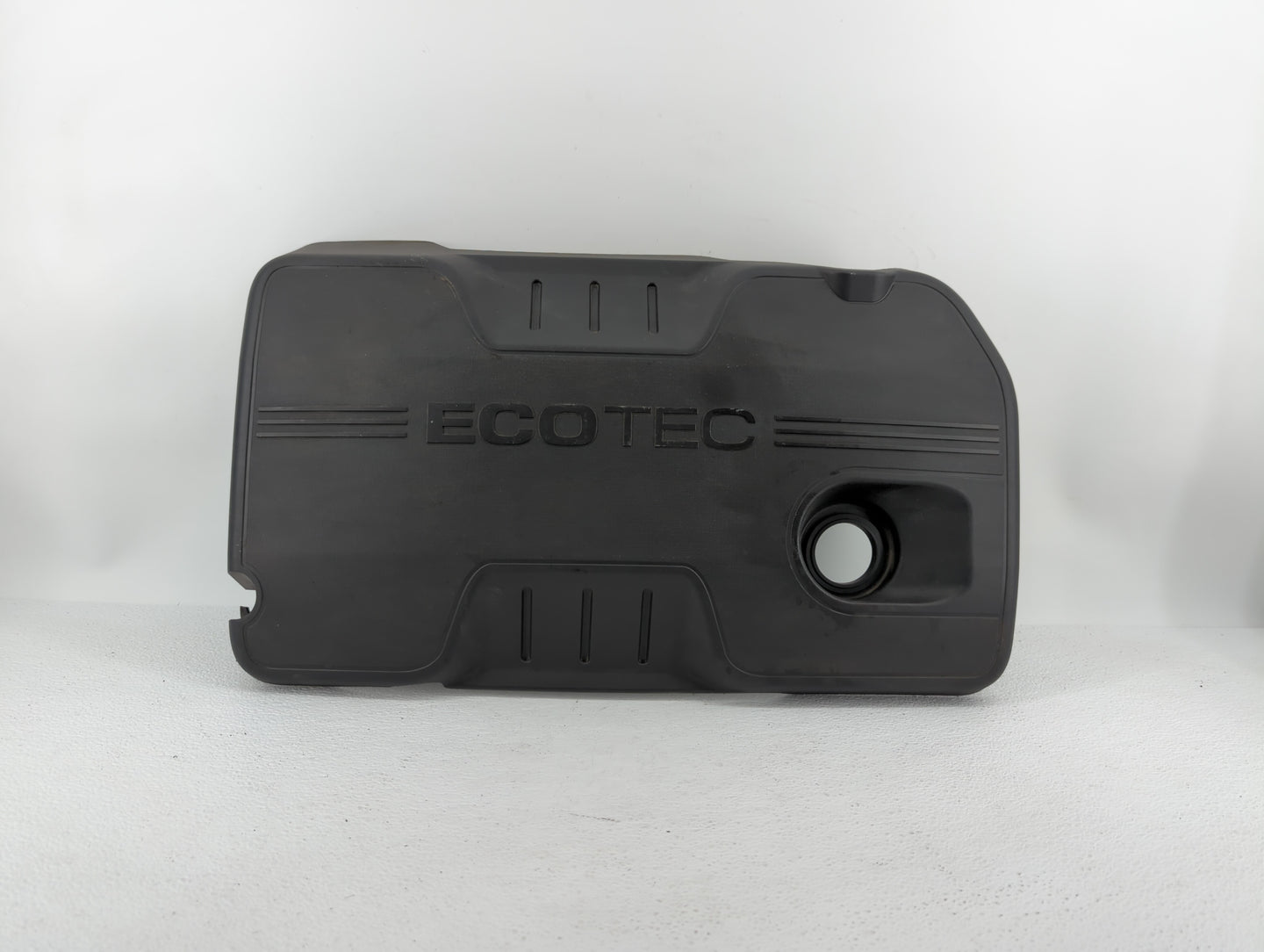 2014 Buick Verano Engine Cover - Oemusedautoparts1.com