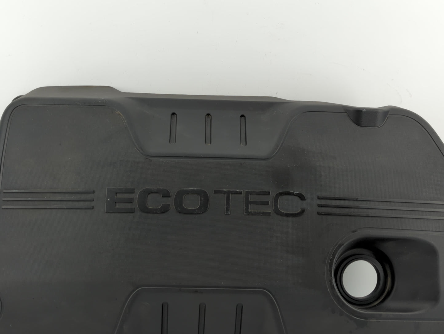 2014 Buick Verano Engine Cover - Oemusedautoparts1.com