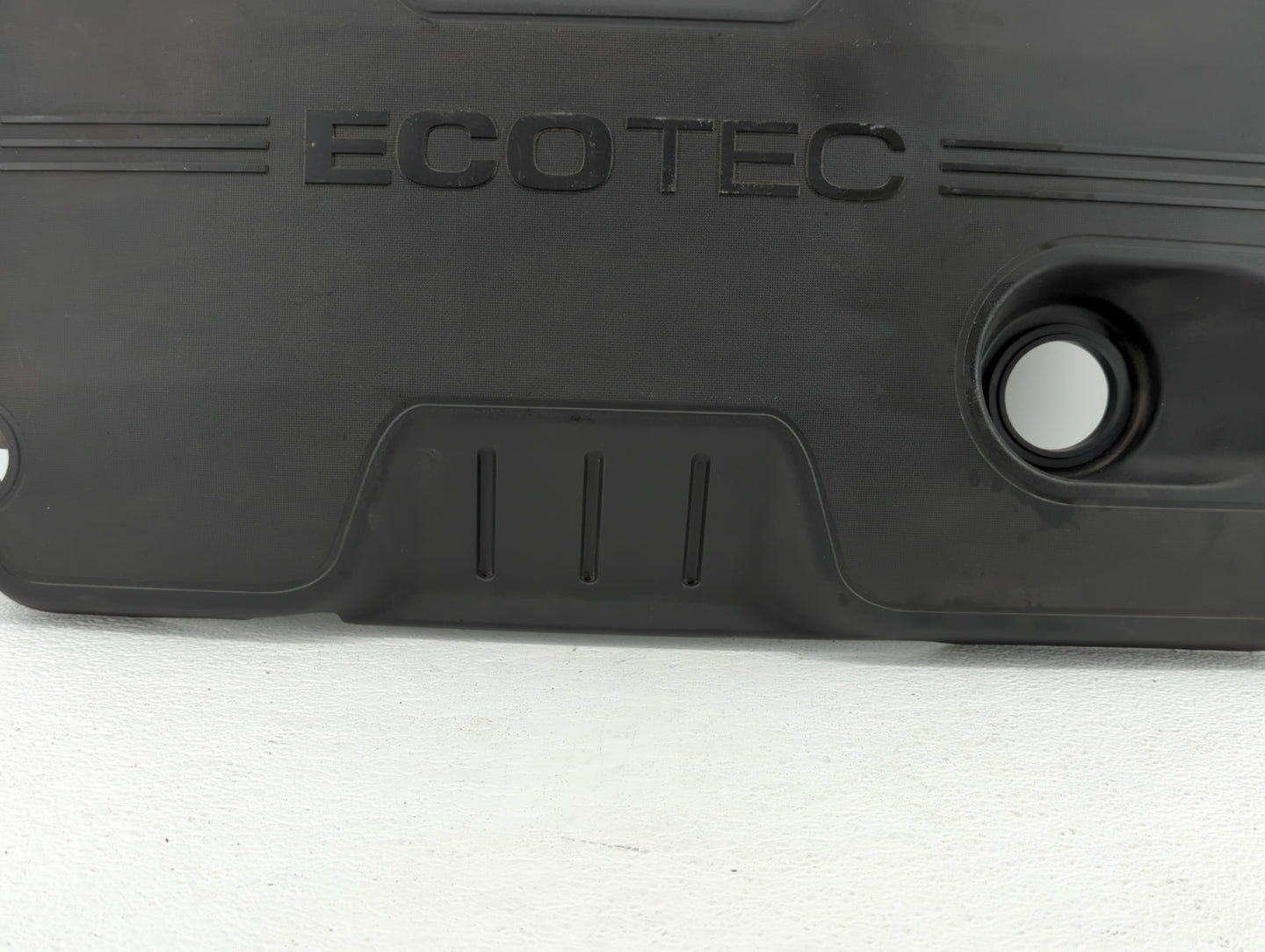 2014 Buick Verano Engine Cover - Oemusedautoparts1.com