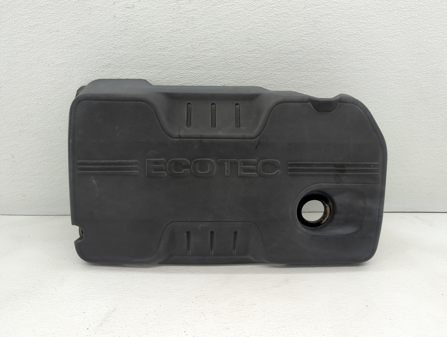 2014 Buick Verano Engine Cover - Oemusedautoparts1.com