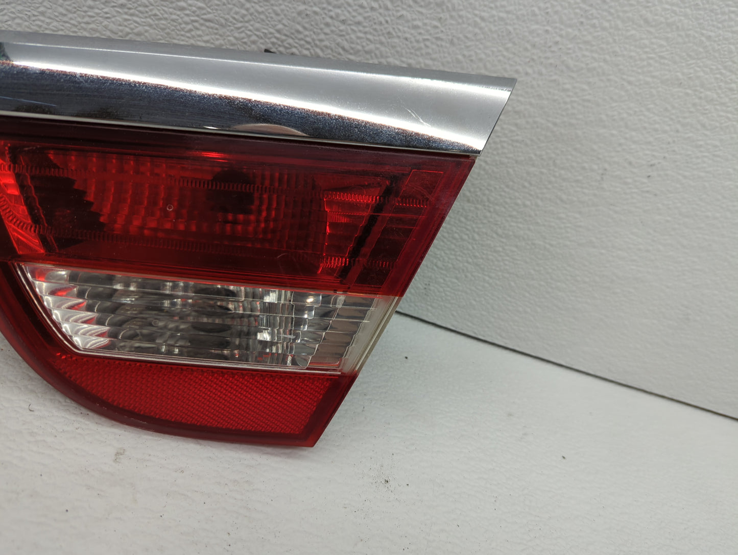 2012-2017 Buick Verano Tail Light Assembly Passenger Right OEM P/N:22985776 22879045 Fits Fits 2012 2013 2014 2015 2016 2017