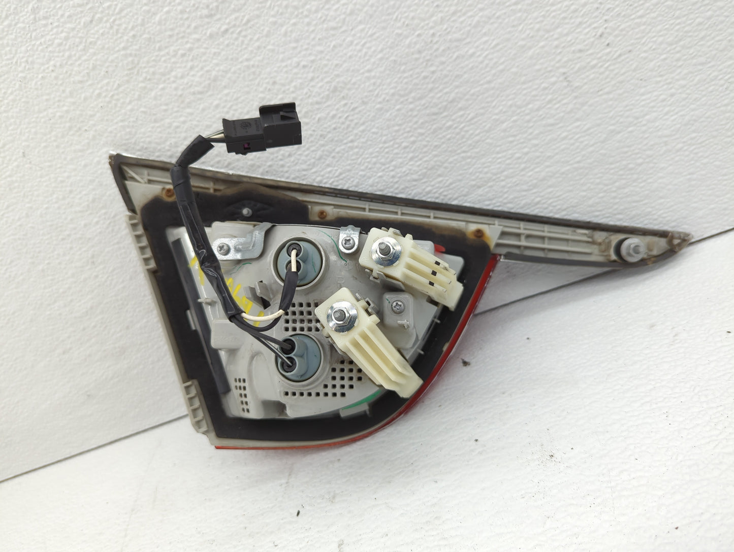 2012-2017 Buick Verano Tail Light Assembly Passenger Right OEM P/N:22985776 22879045 Fits Fits 2012 2013 2014 2015 2016 2017