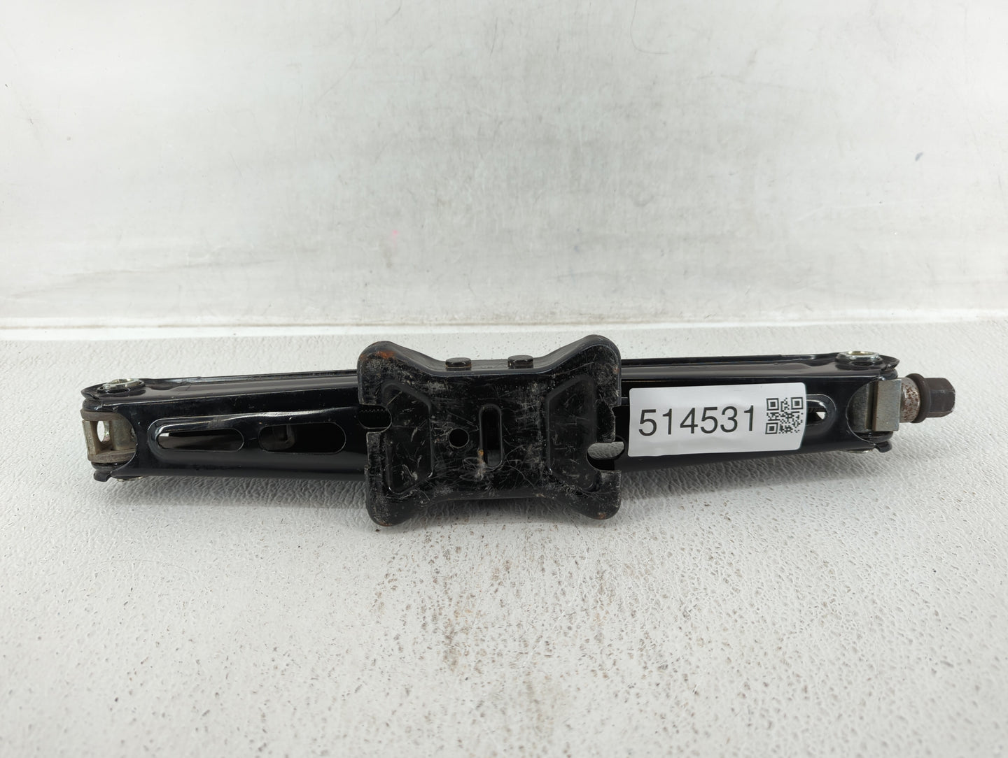 2014 Buick Verano Spare Scissor Car Jack - Oemusedautoparts1.com