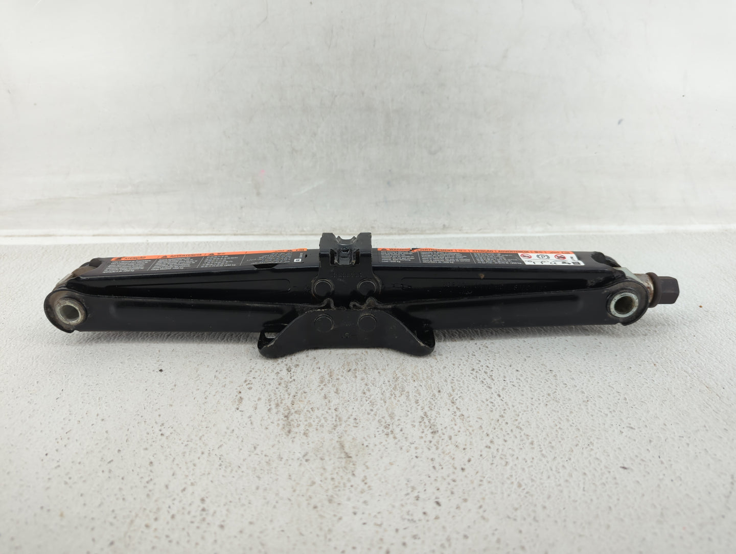 2014 Buick Verano Spare Scissor Car Jack 514561 - Oemusedautoparts1.com