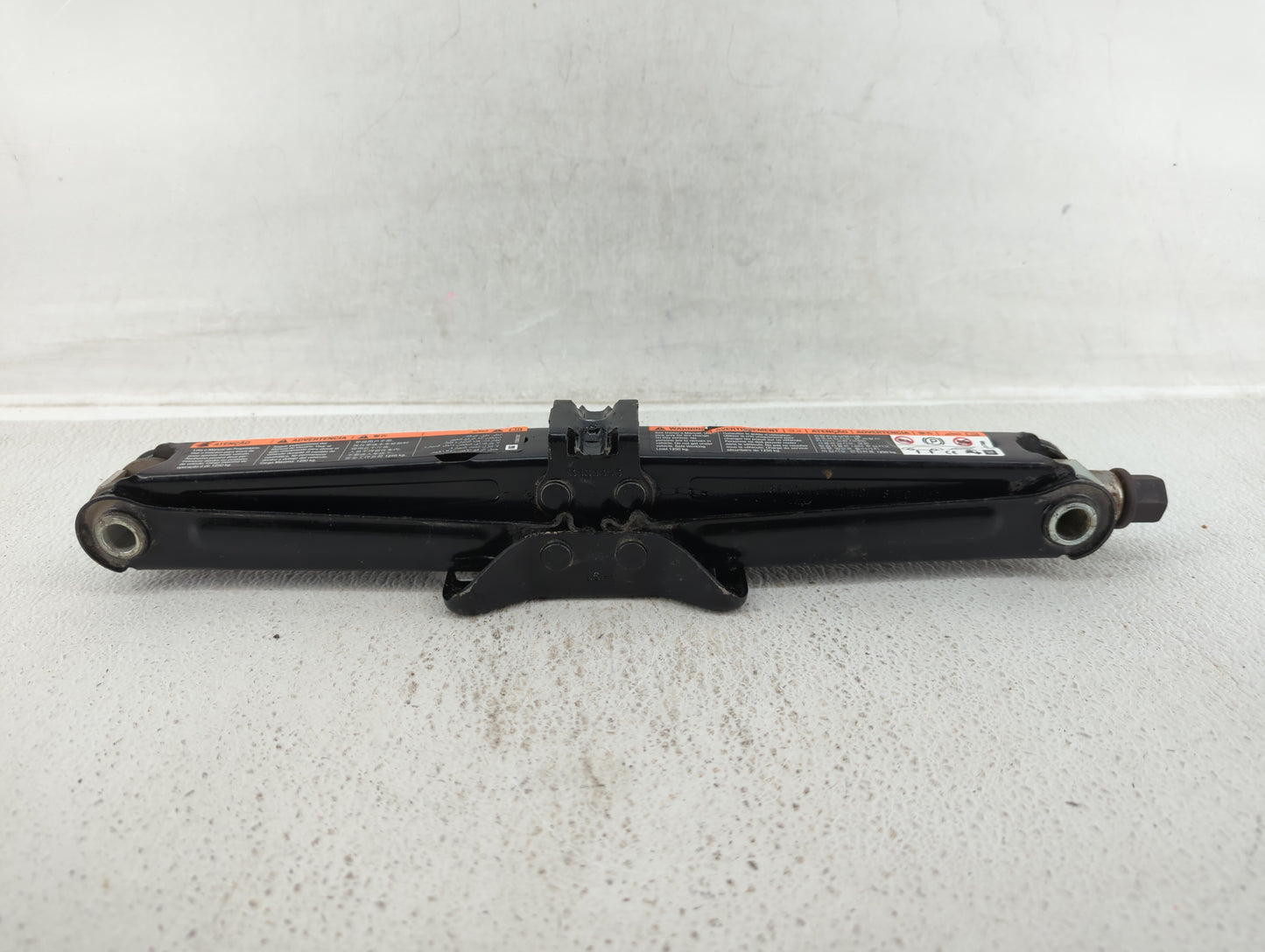 2014 Buick Verano Spare Scissor Car Jack 514561 - Oemusedautoparts1.com