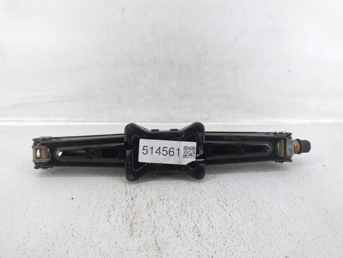 2014 Buick Verano Spare Scissor Car Jack 514561 - Oemusedautoparts1.com