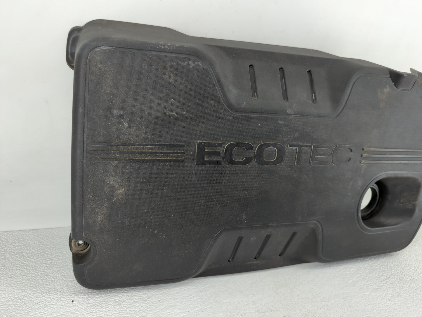 2014 Buick Verano Engine Cover - Oemusedautoparts1.com
