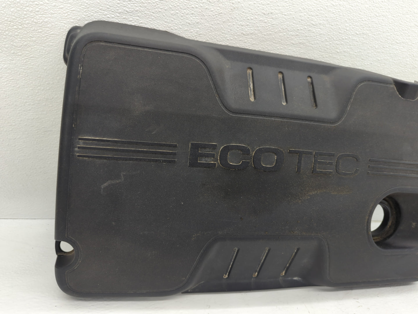 2014 Buick Verano Engine Cover - Oemusedautoparts1.com