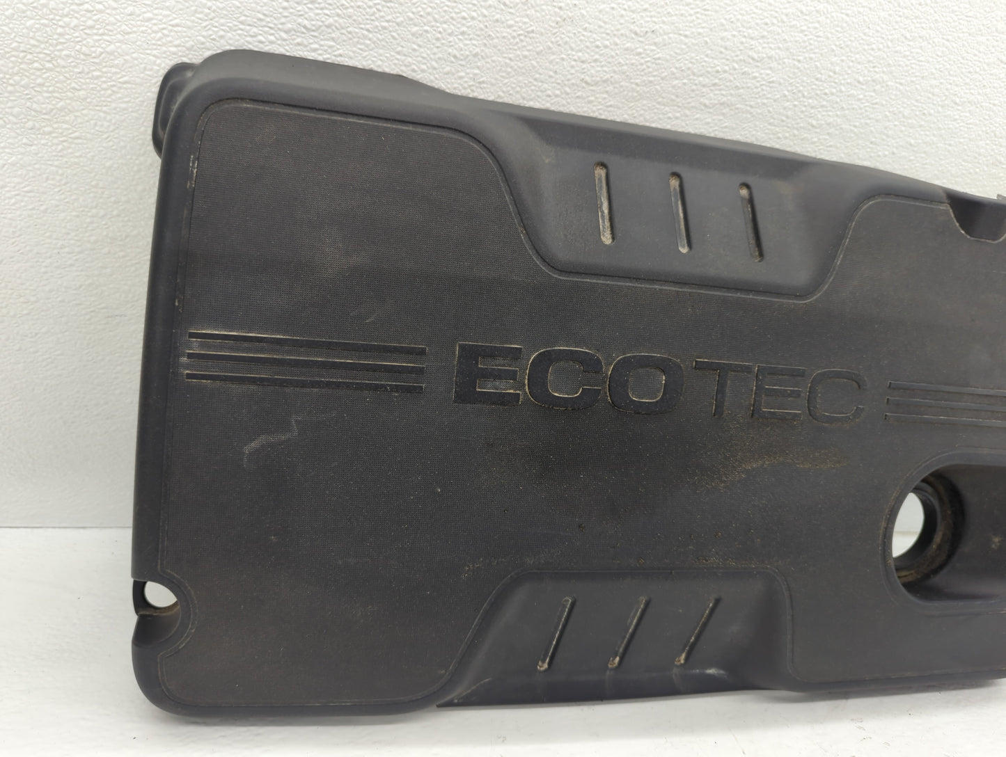 2014 Buick Verano Engine Cover - Oemusedautoparts1.com