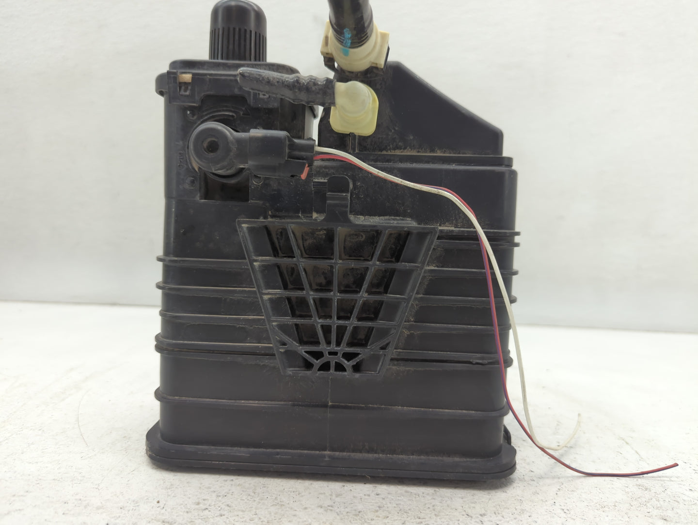 2014 Buick Verano Fuel Vapor Charcoal Canister 663080 - Oemusedautoparts1.com