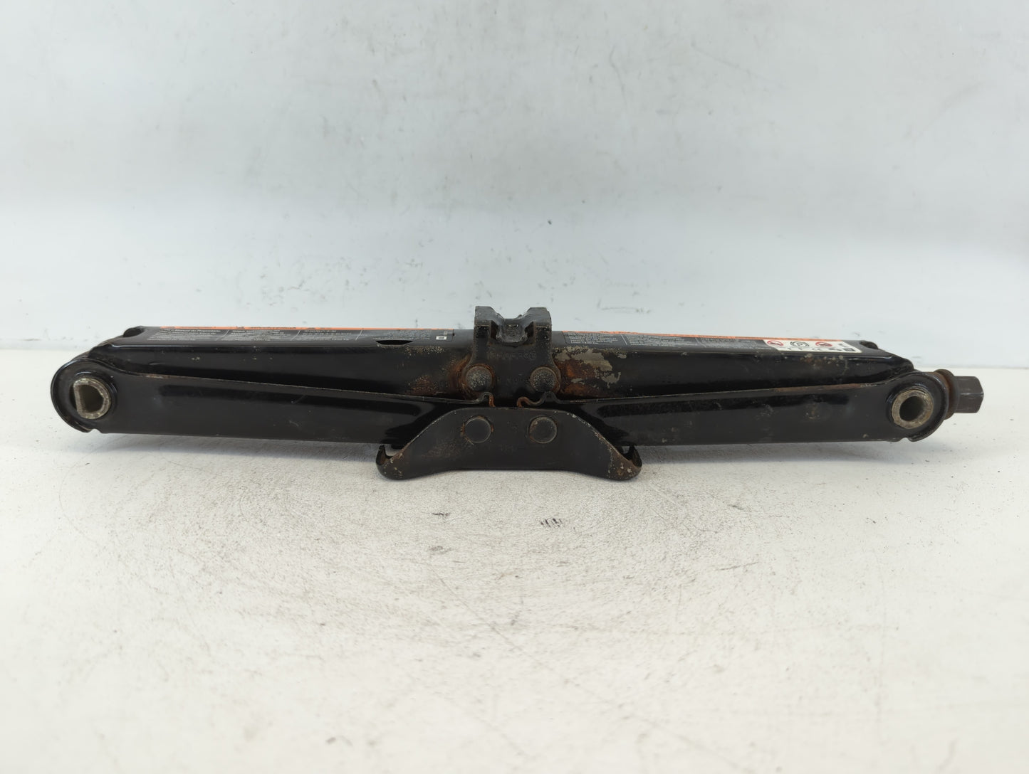 2014 Buick Verano Spare Scissor Car Jack - Oemusedautoparts1.com