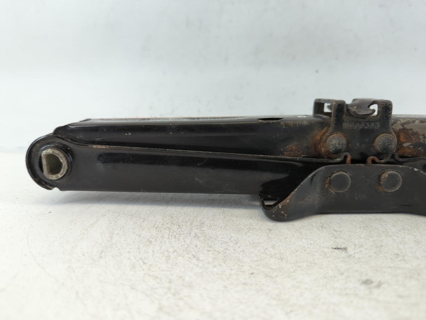 2014 Buick Verano Spare Scissor Car Jack - Oemusedautoparts1.com