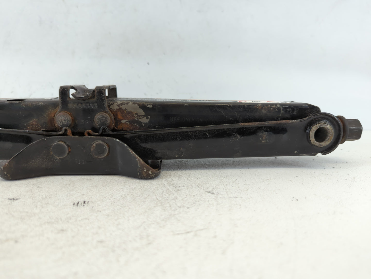 2014 Buick Verano Spare Scissor Car Jack - Oemusedautoparts1.com