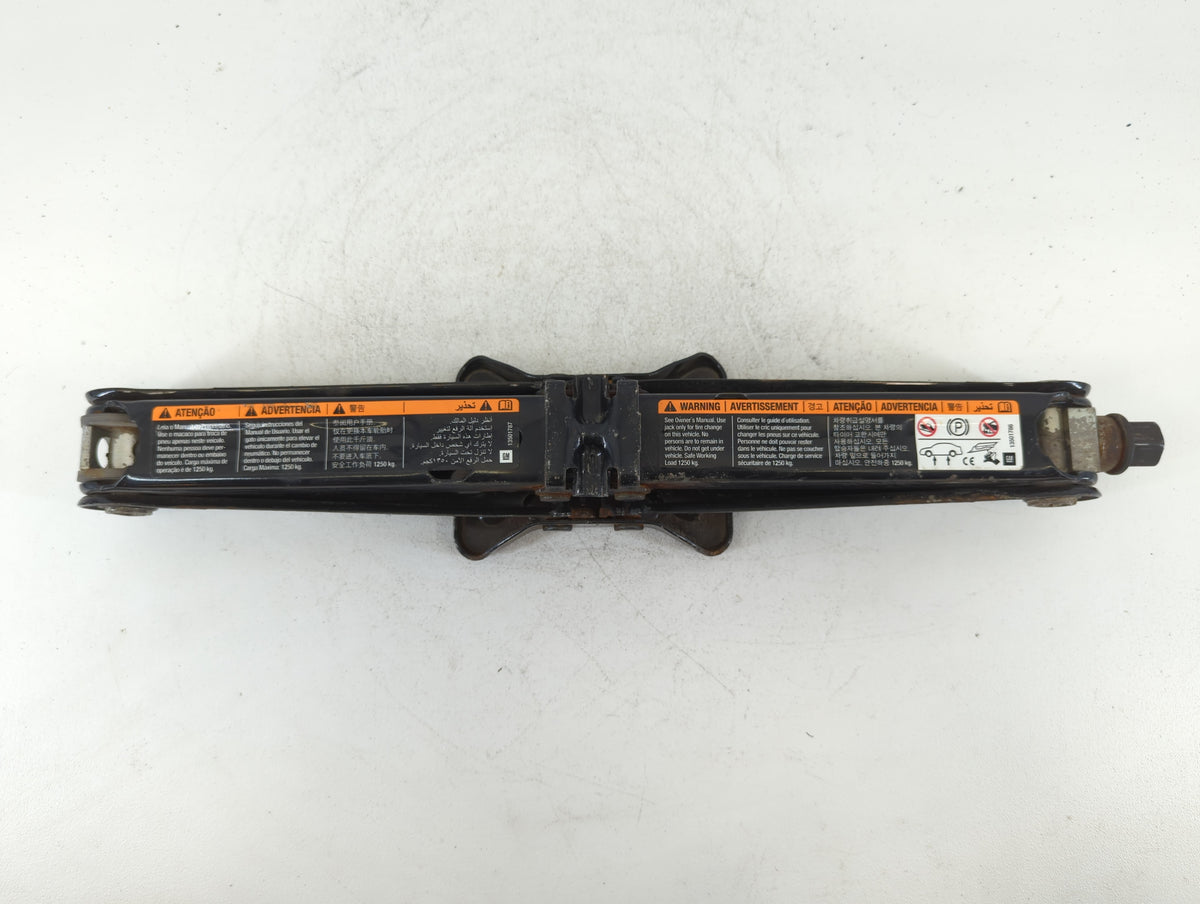 2014 Buick Verano Spare Scissor Car Jack 664206 - Oemusedautoparts1.com