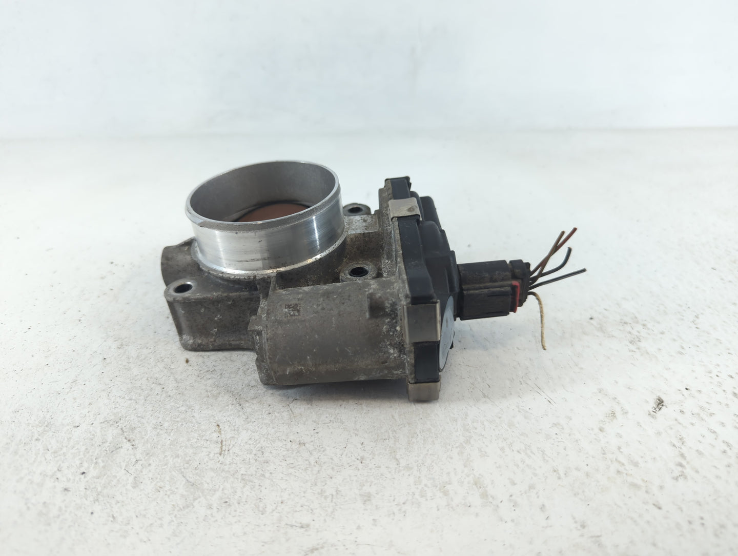 2012-2015 Buick Verano Throttle Body P/N:12632101CA Fits Fits 2012 2013 2014 2015 OEM Used Auto Parts - Oemusedautoparts1.co