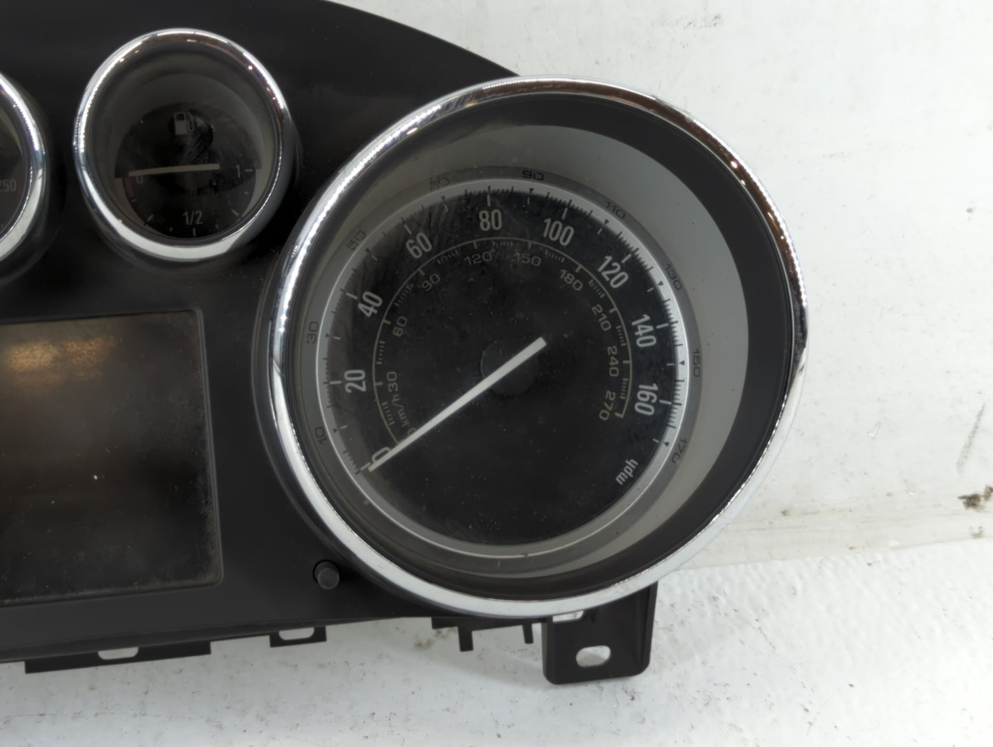 2014-2015 Buick Verano Instrument Cluster Speedometer Gauges P/N:600775881 22993180 Fits Fits 2014 2015 OEM Used Auto Parts 