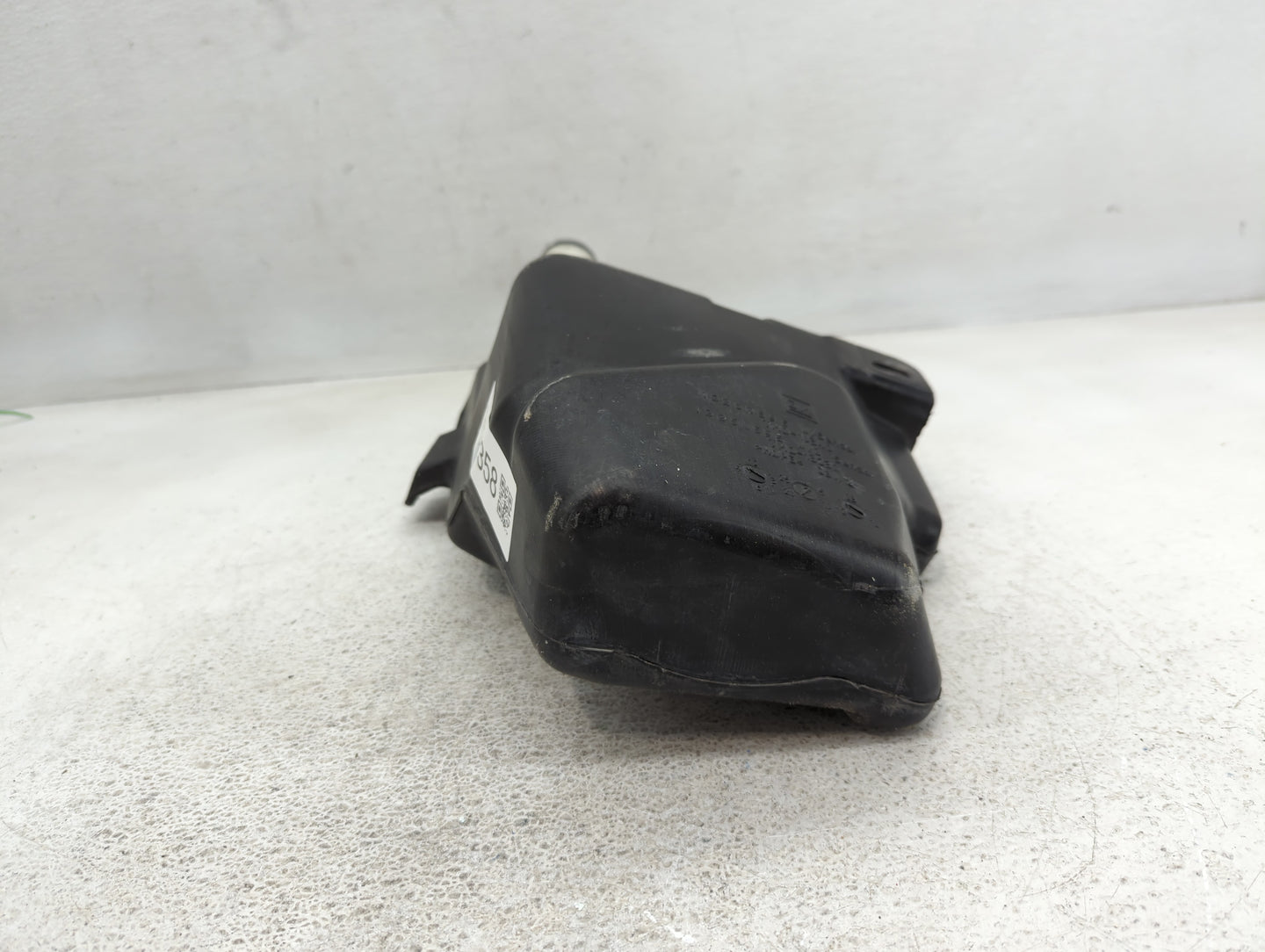 Buick Verano Windshield Washer Fluid Reservoir Bottle Oem - Oemusedautoparts1.com