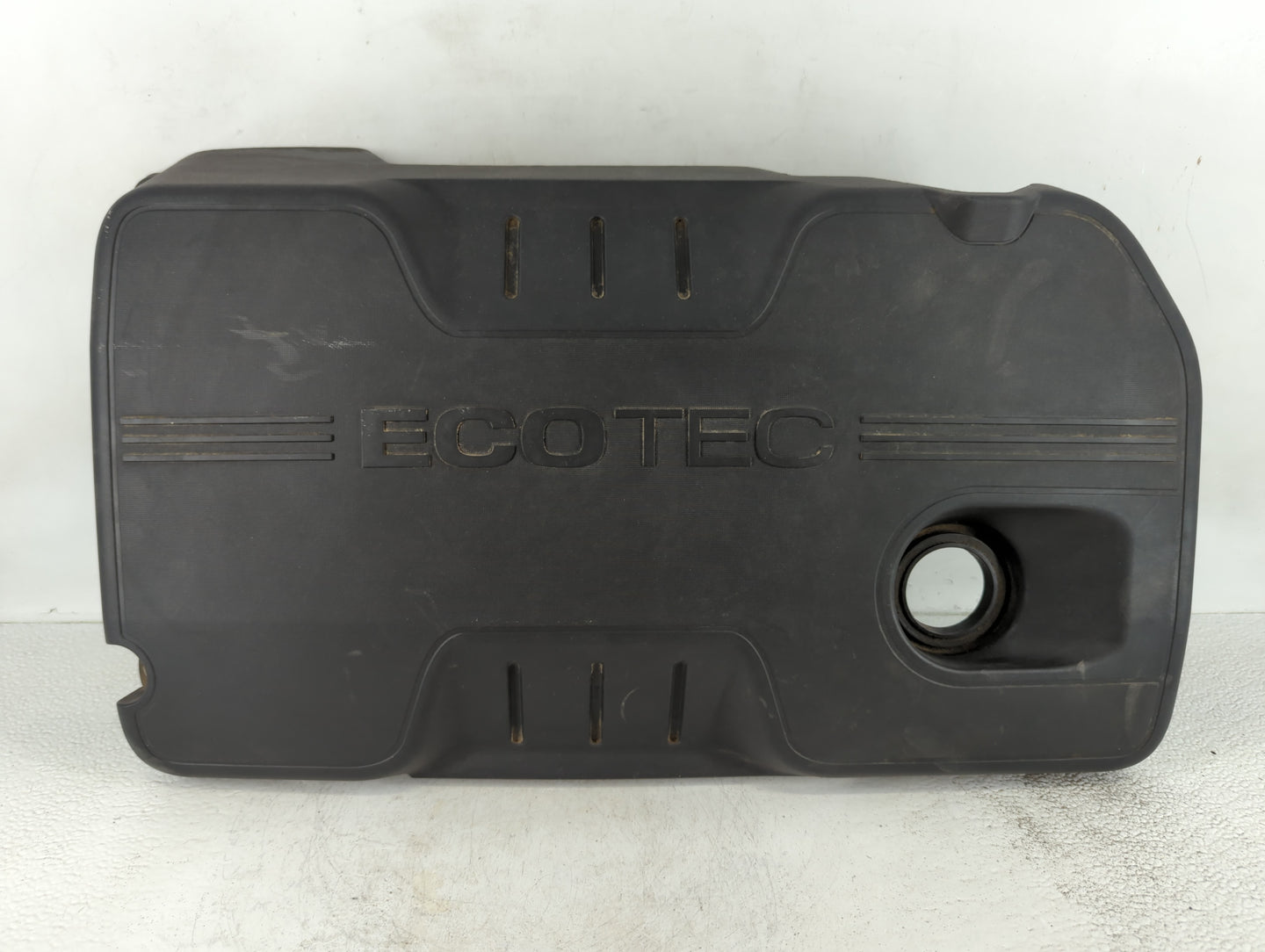 2014 Buick Verano Engine Cover - Oemusedautoparts1.com