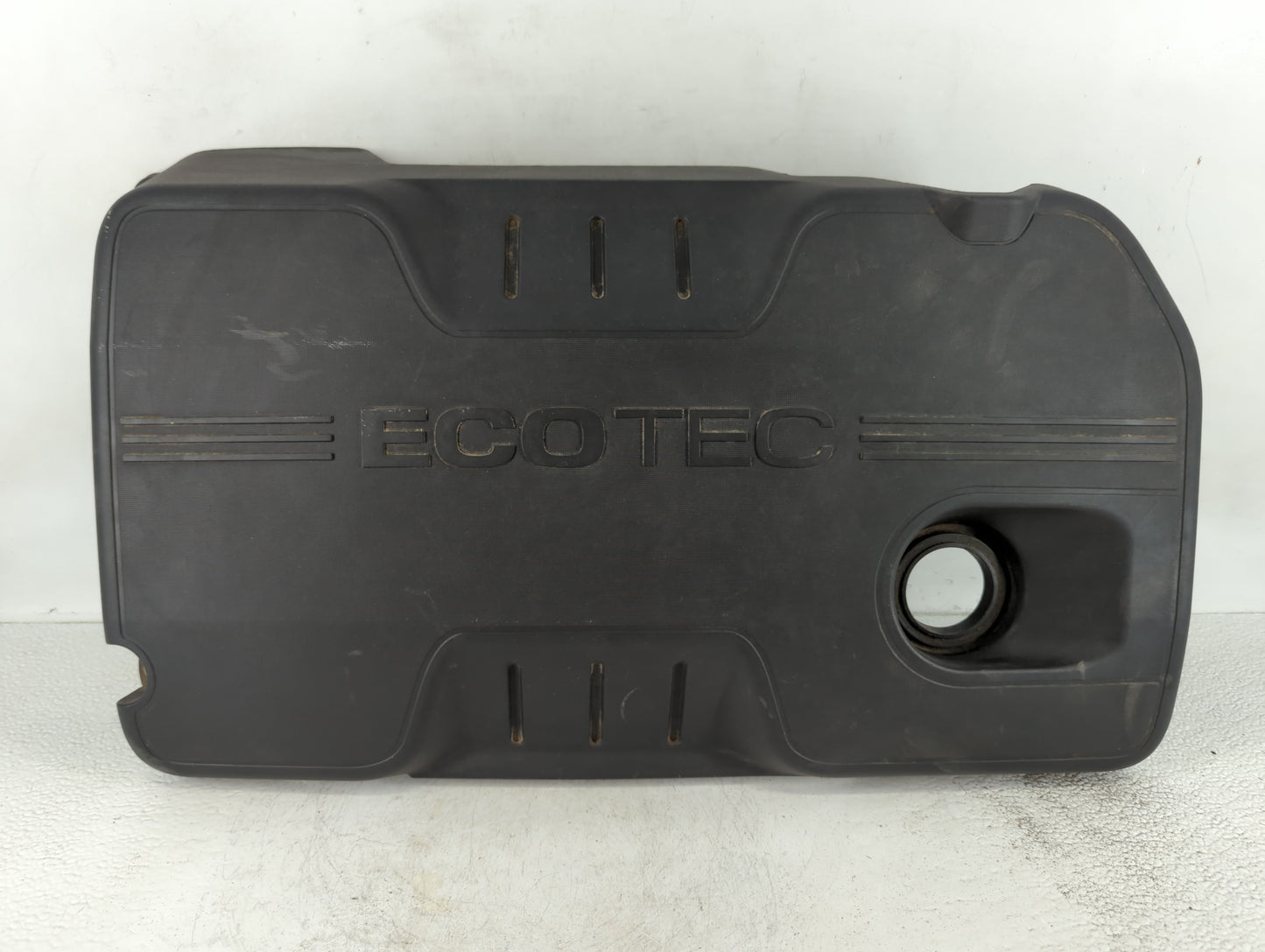 2014 Buick Verano Engine Cover - Oemusedautoparts1.com