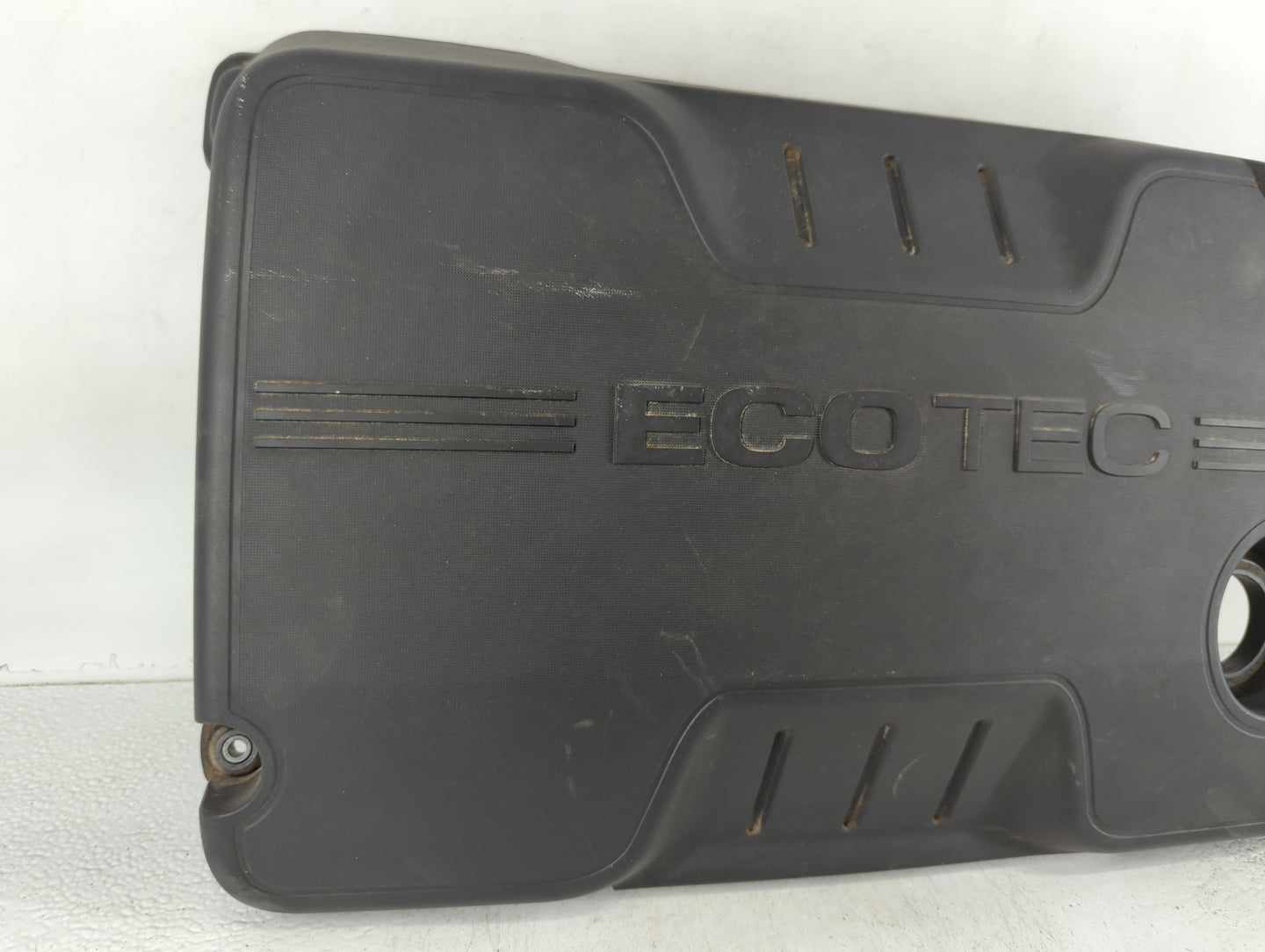 2014 Buick Verano Engine Cover - Oemusedautoparts1.com