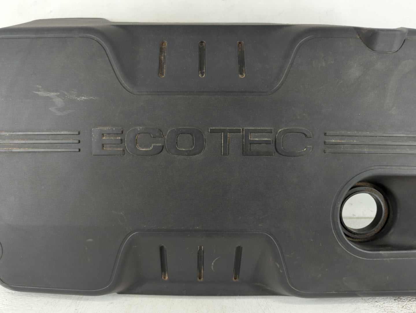 2014 Buick Verano Engine Cover - Oemusedautoparts1.com
