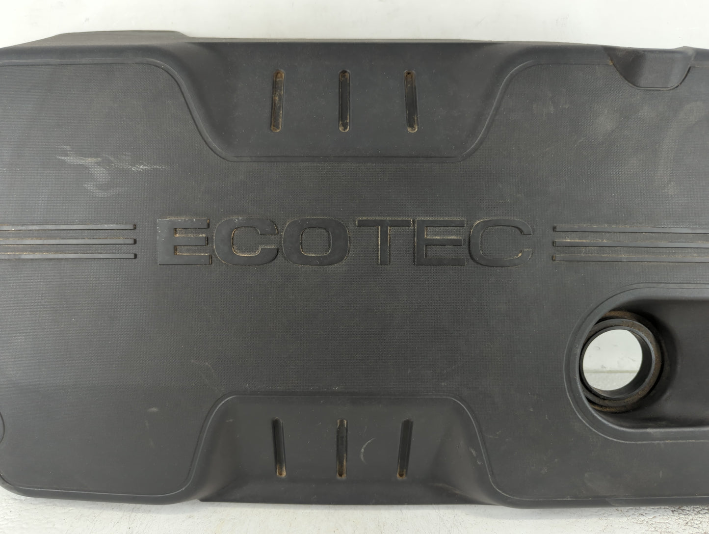 2014 Buick Verano Engine Cover - Oemusedautoparts1.com