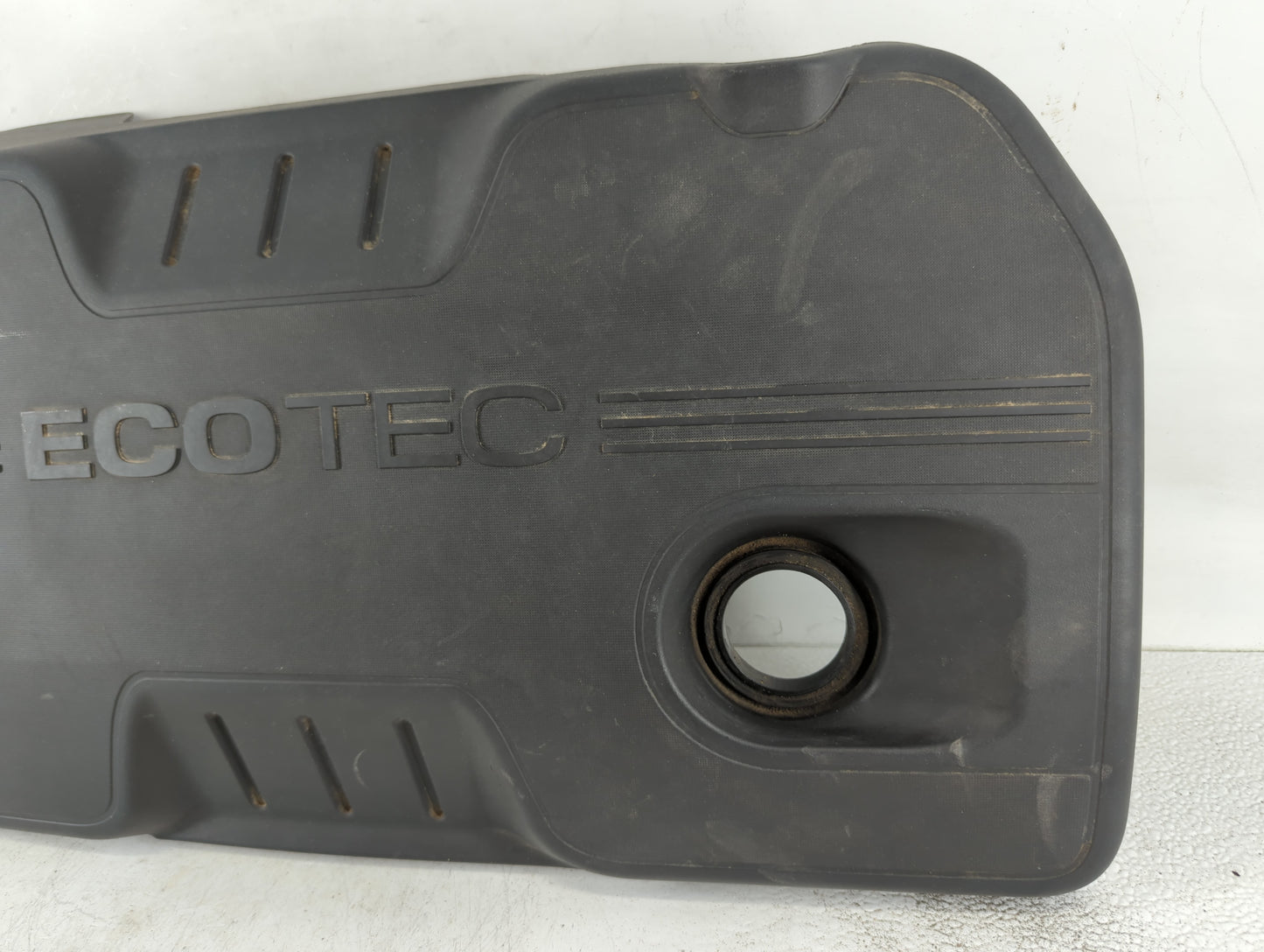 2014 Buick Verano Engine Cover - Oemusedautoparts1.com