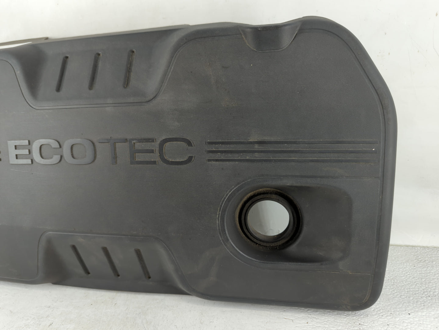2014 Buick Verano Engine Cover - Oemusedautoparts1.com