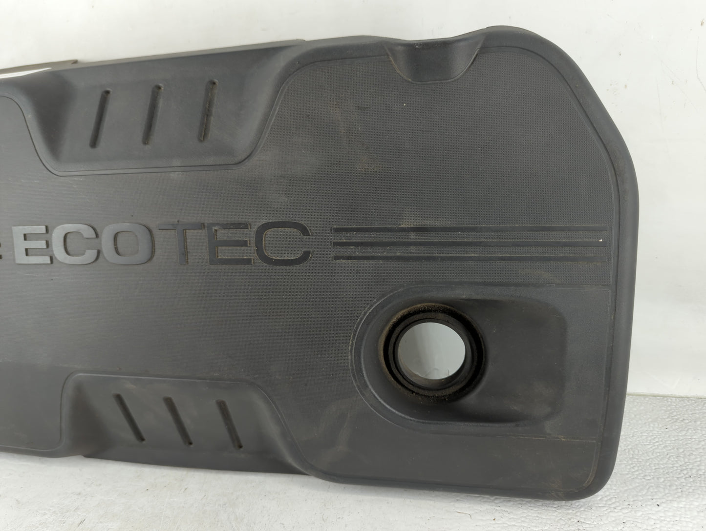 2014 Buick Verano Engine Cover - Oemusedautoparts1.com