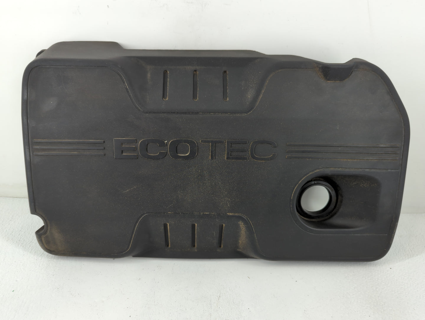 2014 Buick Verano Engine Cover - Oemusedautoparts1.com