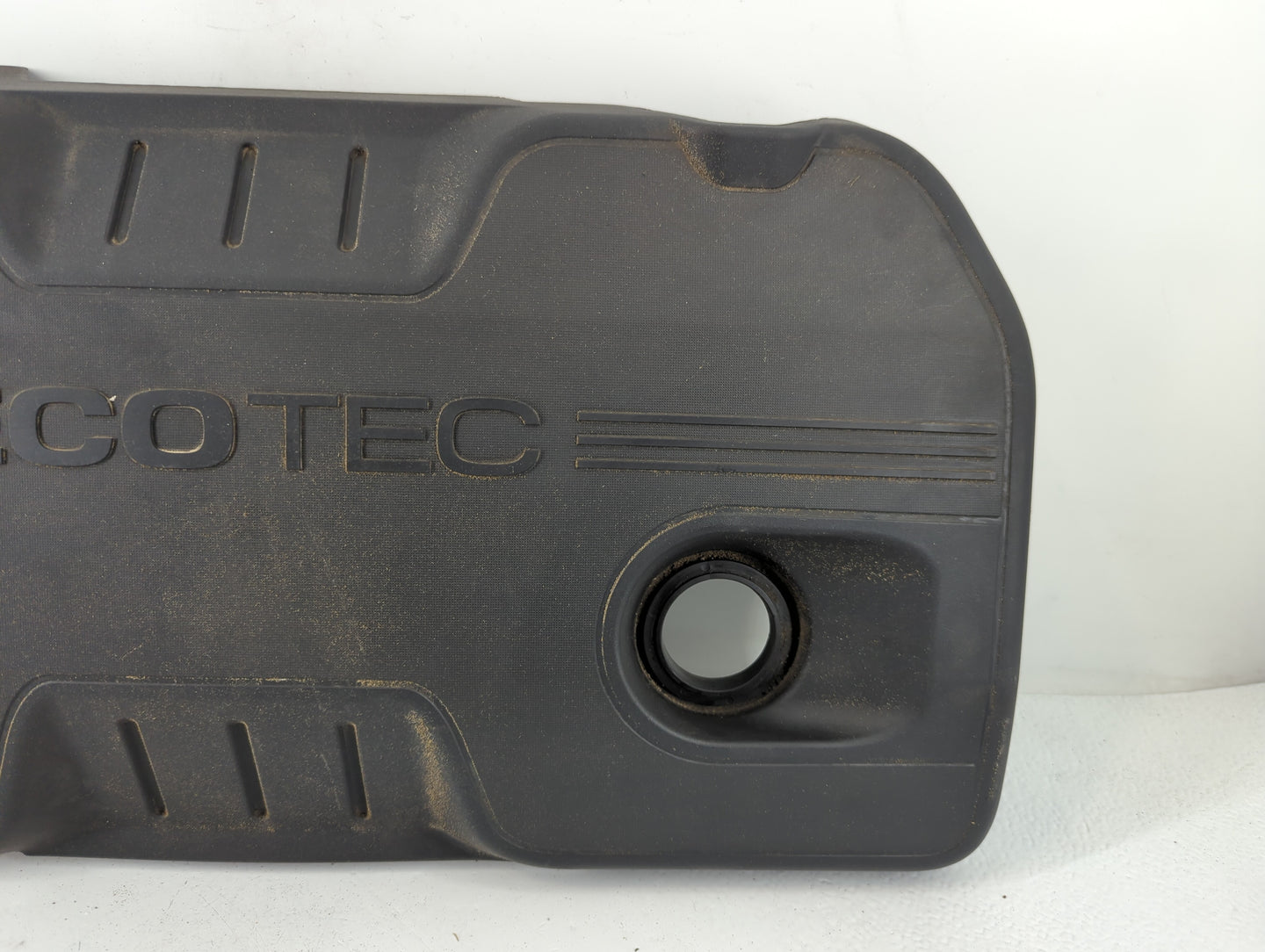 2014 Buick Verano Engine Cover - Oemusedautoparts1.com
