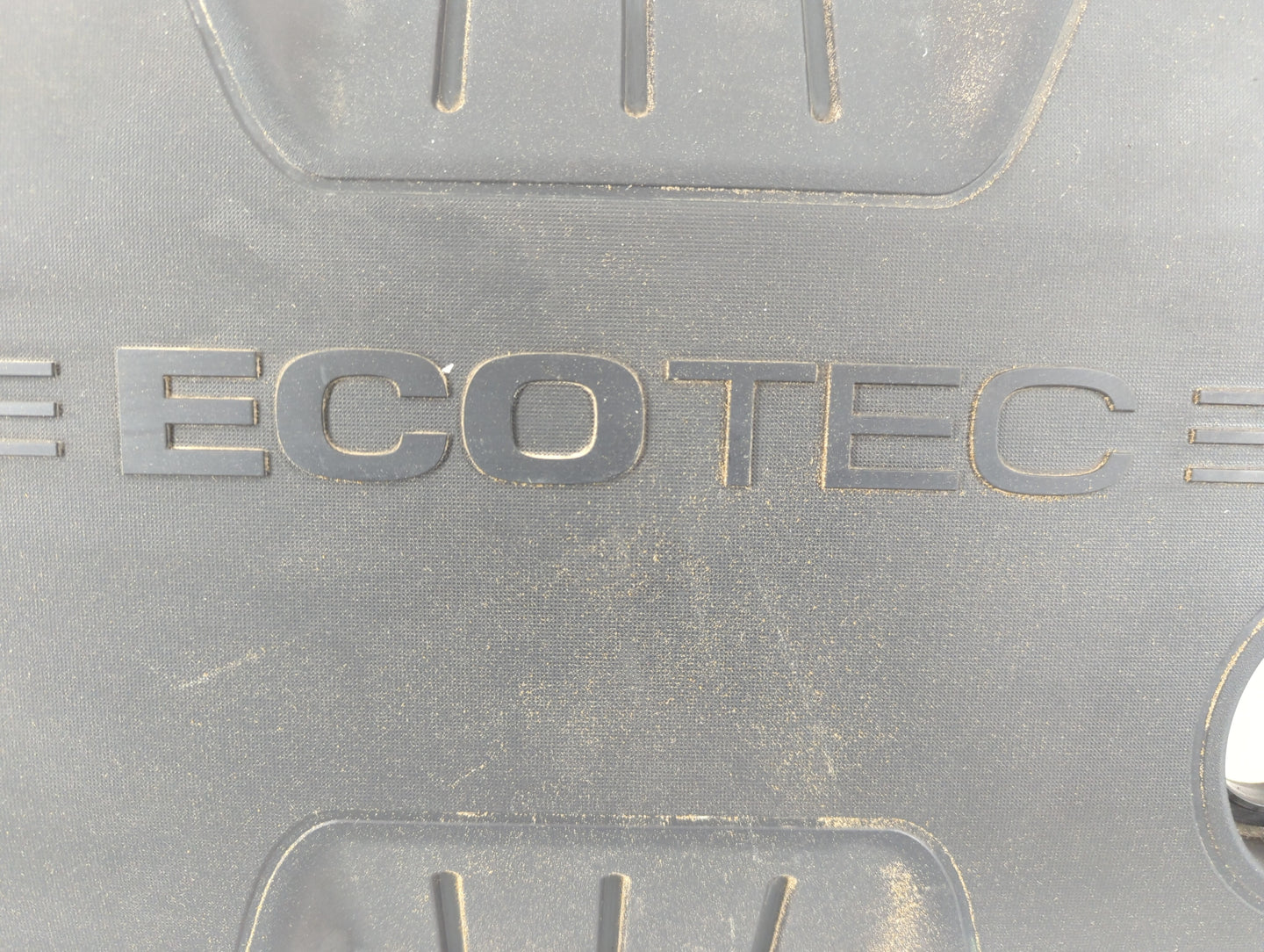 2014 Buick Verano Engine Cover - Oemusedautoparts1.com