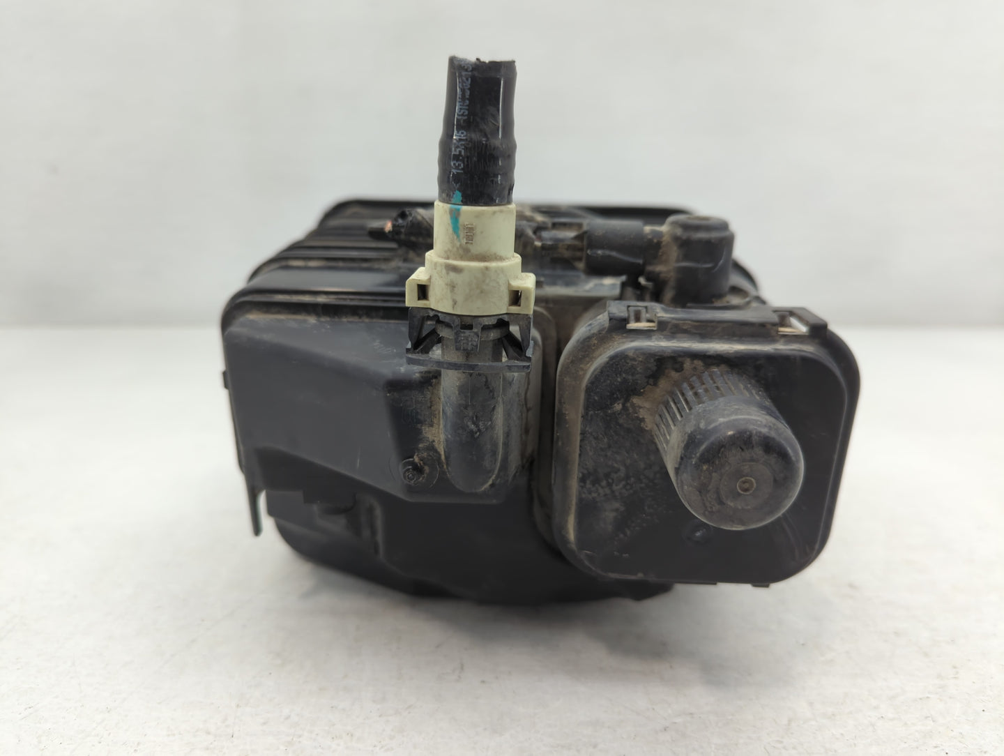 2014 Buick Verano Fuel Vapor Charcoal Canister 773865 - Oemusedautoparts1.com