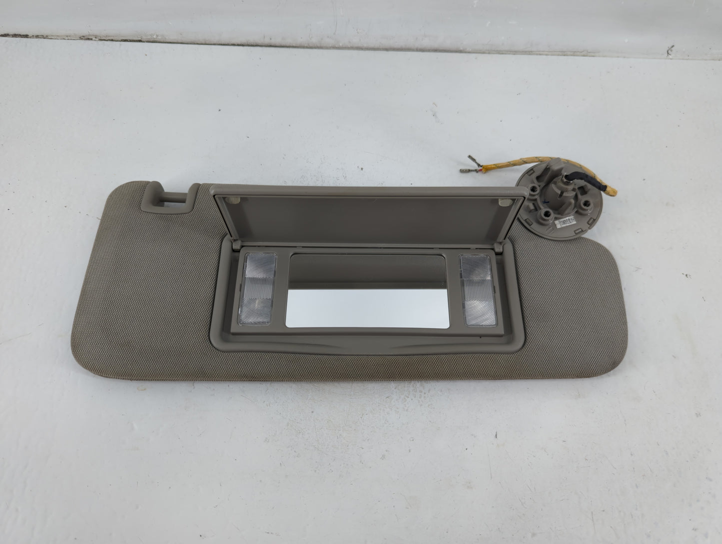 2014-2018 Cadillac Ats Sun Visor Shade Replacement Passenger Right Mirror Fits Fits 2014 2015 2016 2017 2018 2019 OEM Used A